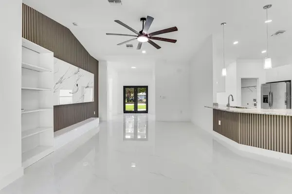 2702 50TH ST SW, Lehigh Acres, FL 33976