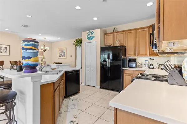 905 PARKER DEN DR, Ruskin, FL 33570