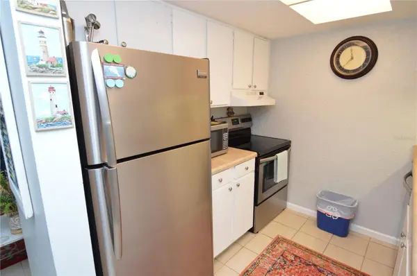 12760 INDIAN ROCKS RD #570, Largo, FL 33774