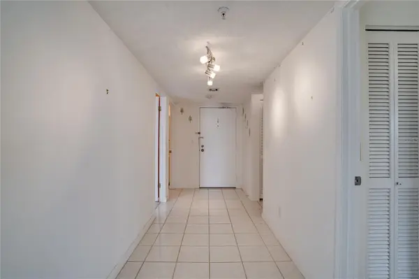 5940 PELICAN BAY PLZ S #504, St Petersburg, FL 33707