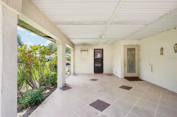 2017 HAMPSTEAD CIR, Sun City Center, FL 33573