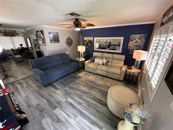 9470 JOEL DR, Seminole, FL 33777