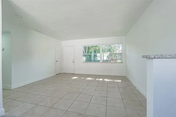 558 CLEARWATER LARGO RD N #1, Largo, FL 33770