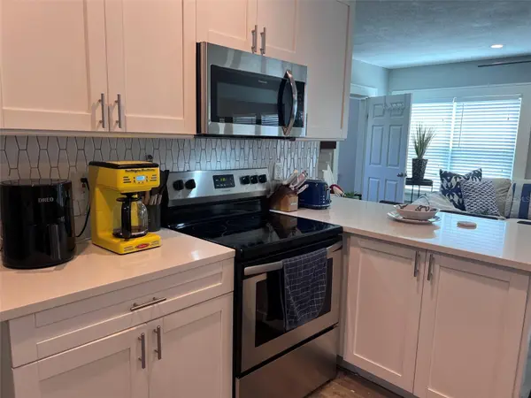 1137 HIGHLAND ST S, St Petersburg, FL 33701
