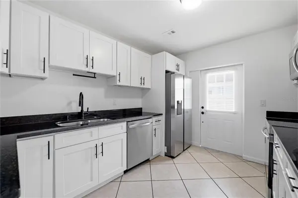 1514 BURNING TREE LN, Brandon, FL 33510