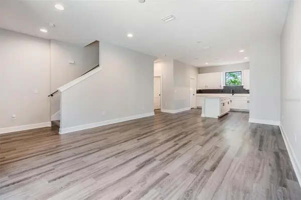 1302 W CARMEN ST #1, Tampa, FL 33606