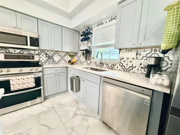 6004 MEMORIAL HWY, Tampa, FL 33615
