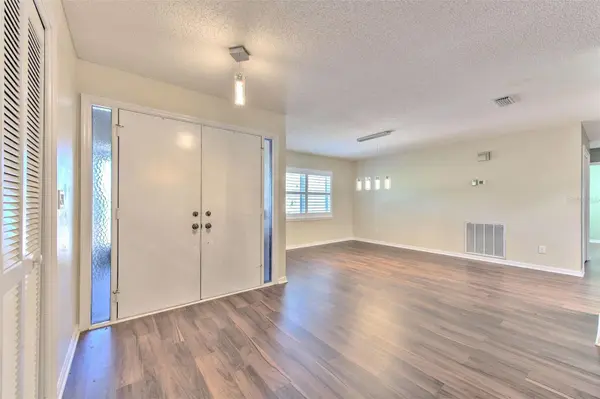 1812 NEW BEDFORD DR, Sun City Center, FL 33573