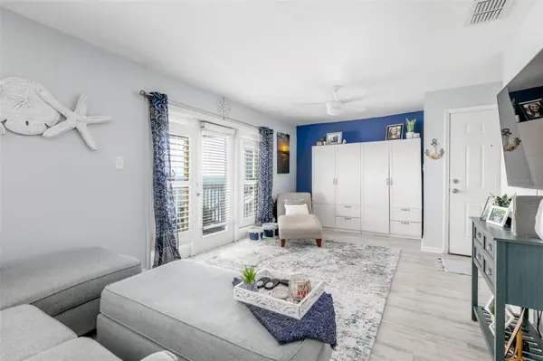 5118 COQUINA KEY DR SE #C, St Petersburg, FL 33705