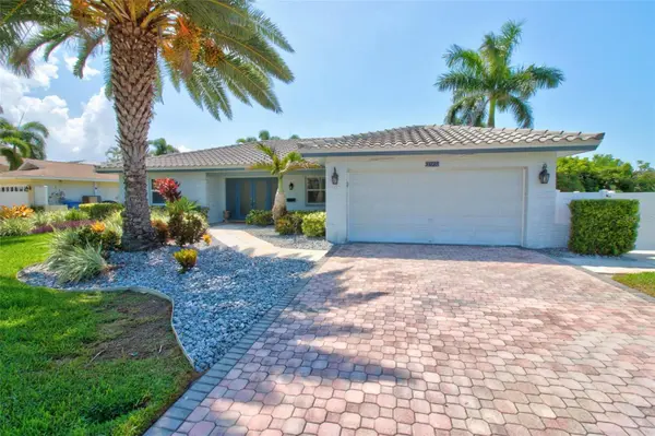 8094 12TH AVE S, St Petersburg, FL 33707