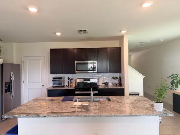 35665 SUNFLOWER HILL DR, Zephyrhills, FL 33541