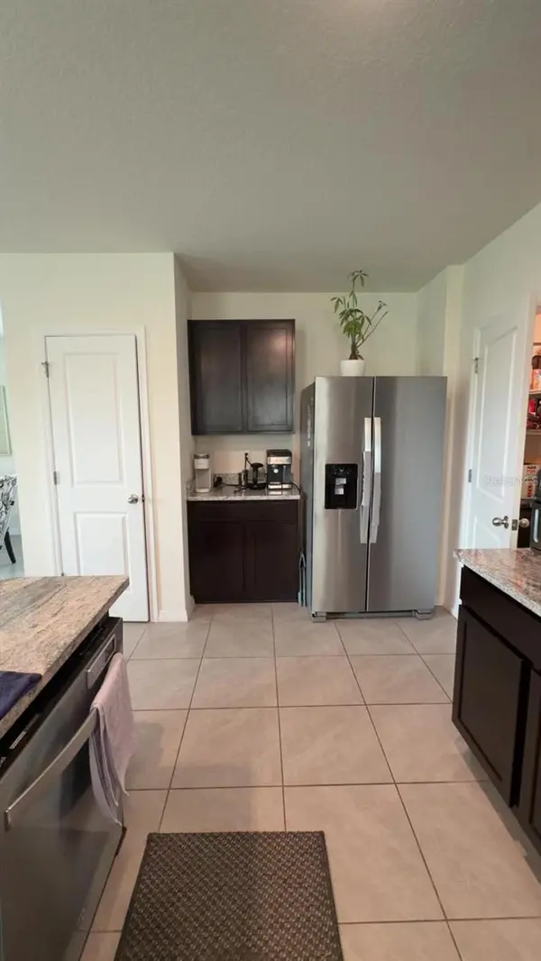 35665 SUNFLOWER HILL DR, Zephyrhills, FL 33541
