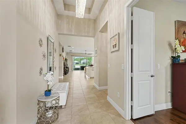 30867 LINDENTREE DR, Wesley Chapel, FL 33543