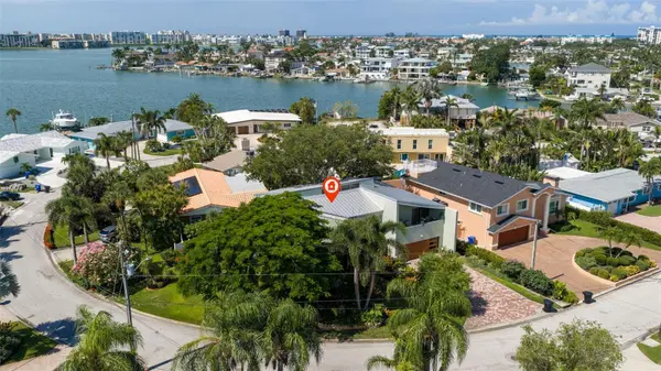 735 79TH CIR S, St Petersburg, FL 33707
