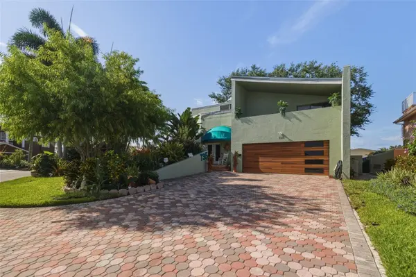 735 79TH CIR S, St Petersburg, FL 33707