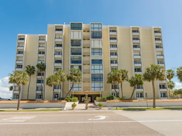 800 S GULFVIEW BLVD #305, Clearwater Beach, FL 33767