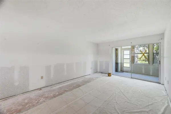 4829 ONYX LN #102, New Port Richey, FL 34652
