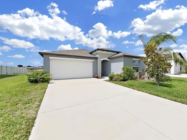 5413 BLUE AZURE DR, Wimauma, FL 33598
