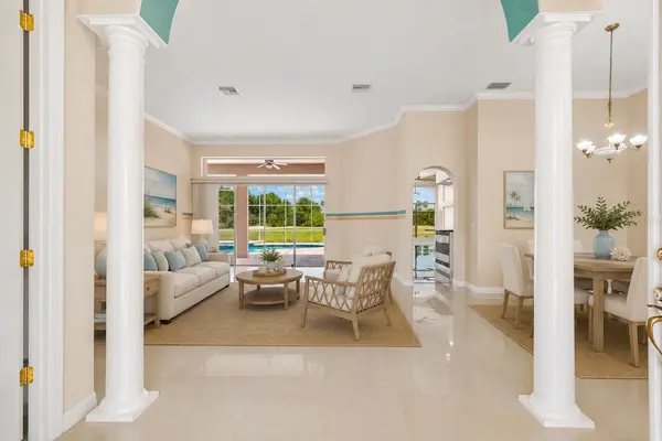 18107 EMERALD BAY ST, Tampa, FL 33647