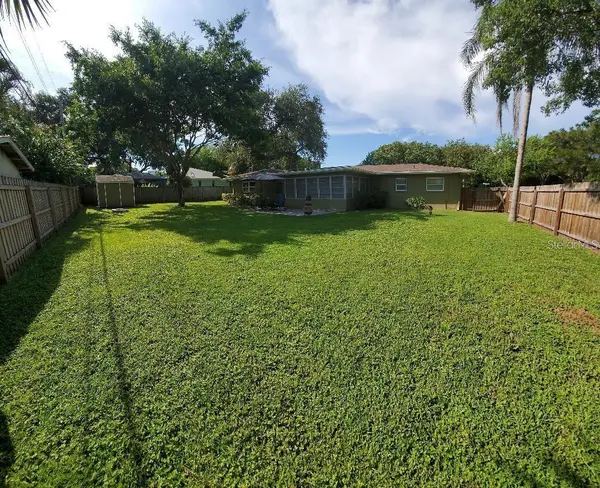 1637 WHITEWOOD DR, Clearwater, FL 33756