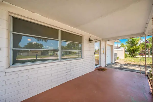 10833 111TH PL N, Seminole, FL 33778