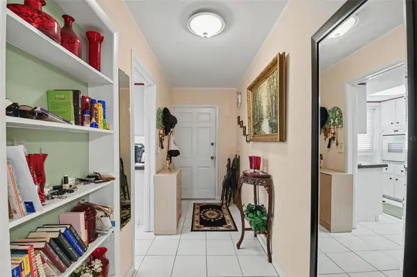 100 GLENNES LN #204, Dunedin, FL 34698