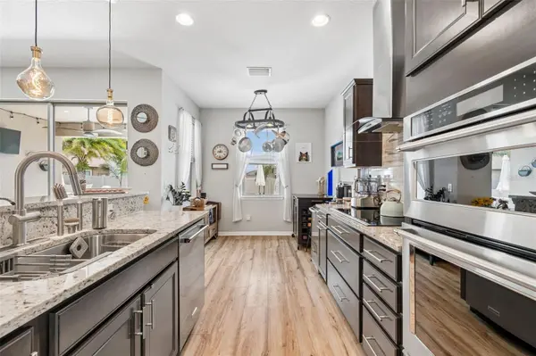 7930 OLIVE BROOK DR, Wesley Chapel, FL 33545