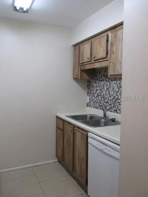 14227 SHADOW MOSS LN #102, Tampa, FL 33613
