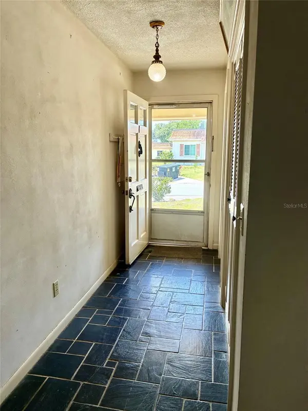 1657 S LAKE AVE #1, Clearwater, FL 33756