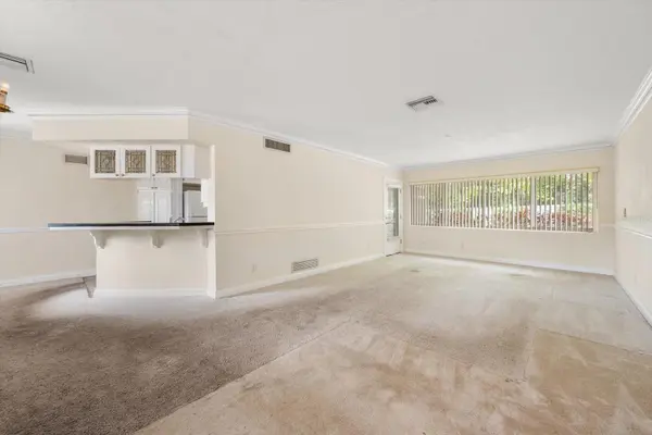 230 GARDEN CIR, Belleair, FL 33756