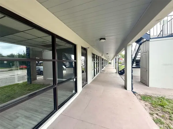 1005 W BUSCH BLVD, Tampa, FL 33612