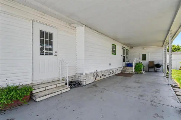 3902 JULIE DR, Wesley Chapel, FL 33543