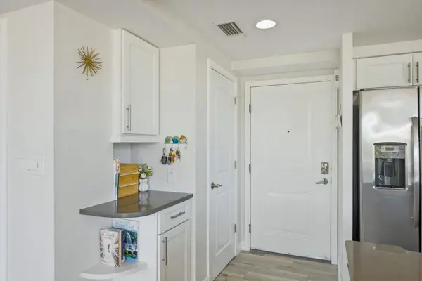 223 ISLAND WAY #2D, Clearwater Beach, FL 33767