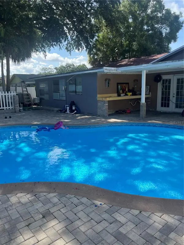8015 JACKSON SPRING, Tampa, FL 33615