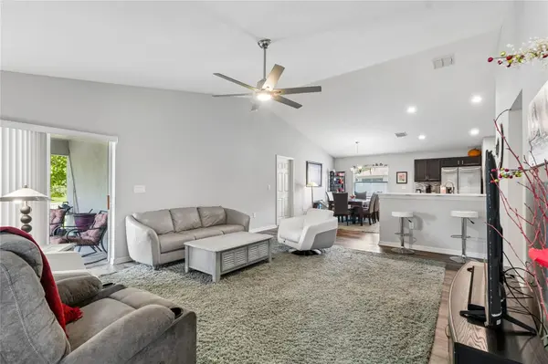 6917 GIDEON CIR, Zephyrhills, FL 33541