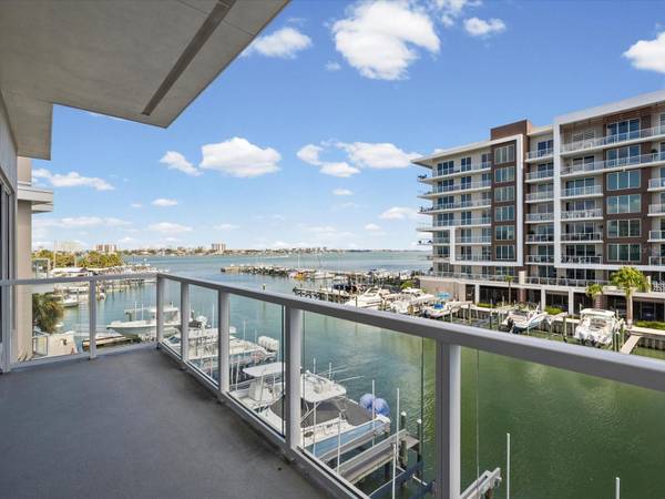 868 N OSCEOLA AVE, Clearwater, FL 33755