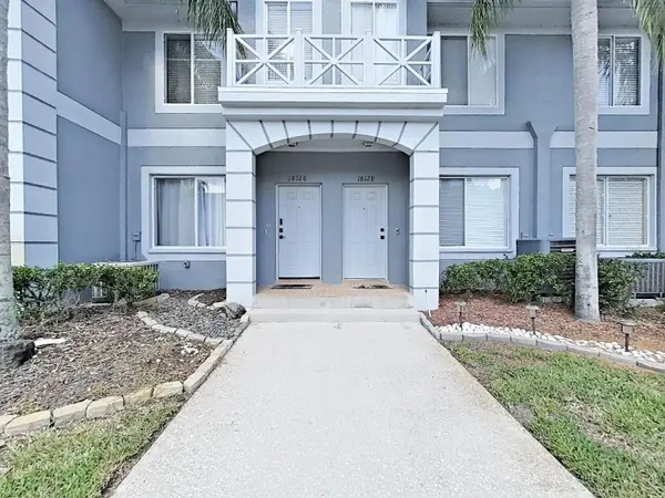 18126 PARADISE POINT DR, Tampa, FL 33647