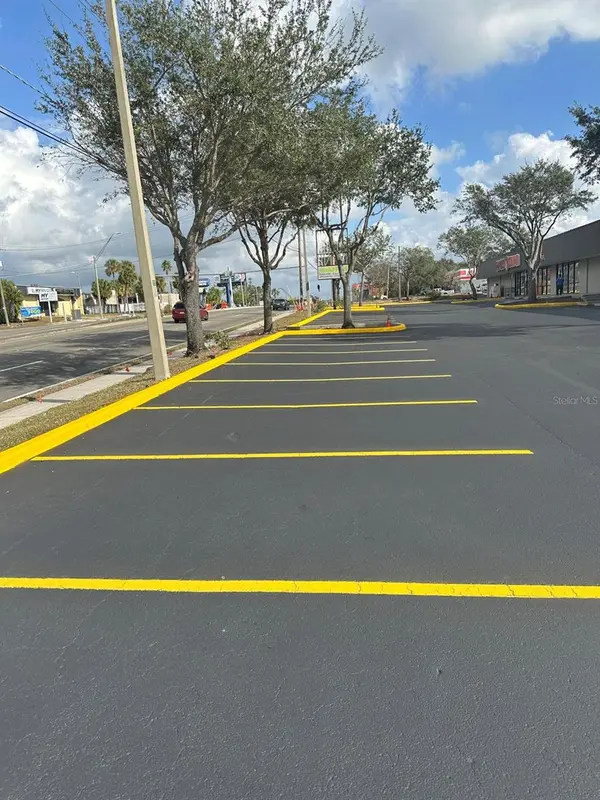 1727 E BUSCH BLVD, Tampa, FL 33612