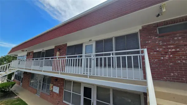3540 32ND AVE N #214, St Petersburg, FL 33713