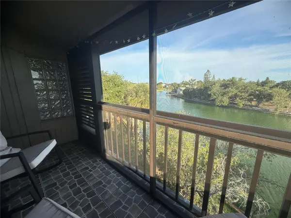 6319 NEWTOWN CIR #19B6, Tampa, FL 33615