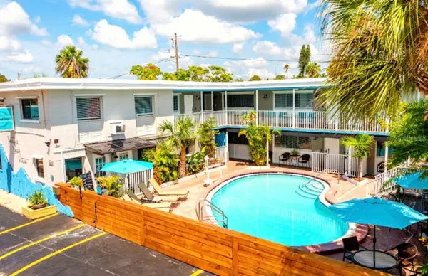 11965 GULF BLVD, St Petersburg, FL 33706