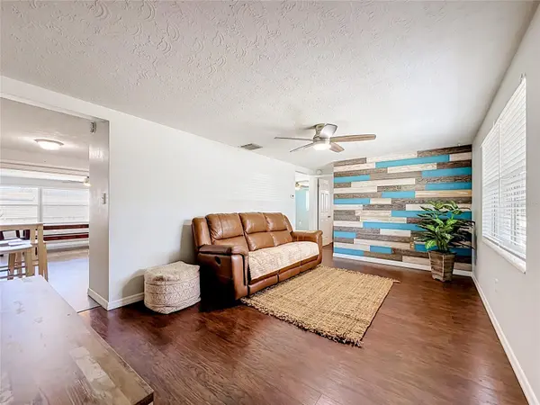 2019 HESS DR, Holiday, FL 34691