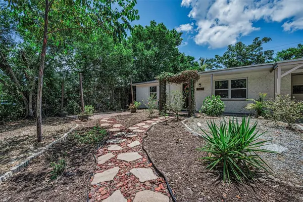 4312 BEACON SQUARE DR, Holiday, FL 34691