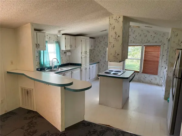 8929 HONEYWELL RD, Gibsonton, FL 33534