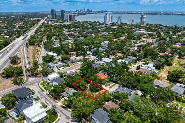 3403 W BAY VILLA AVE, Tampa, FL 33611