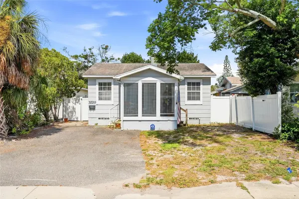3220 16TH ST N, St Petersburg, FL 33704