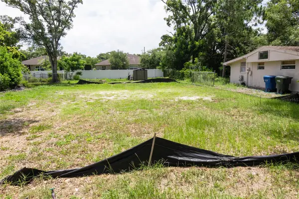 658 15TH ST NW, Largo, FL 33770