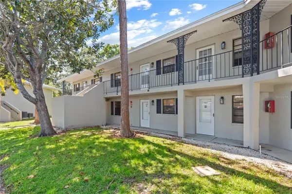 101 LAKE AVE NE #215, Largo, FL 33771
