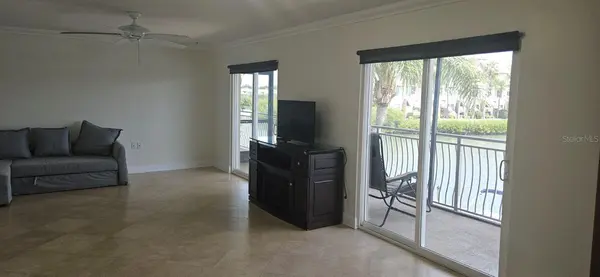 8822 BAY POINTE DR #203, Tampa, FL 33615