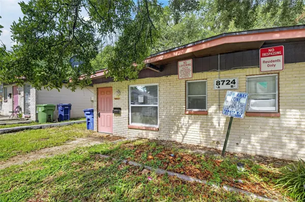 8723 & 8724 N 48TH ST, Tampa, FL 33617